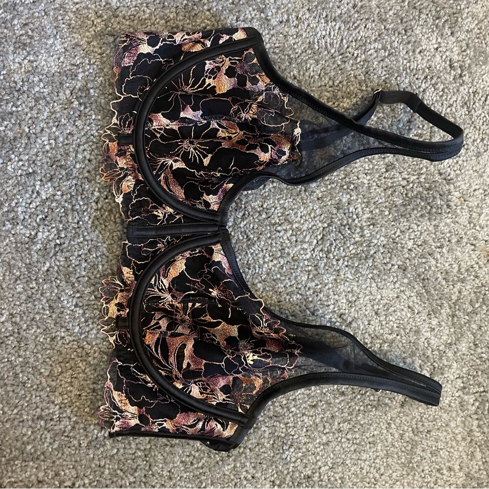 Victoria’s Secret bra